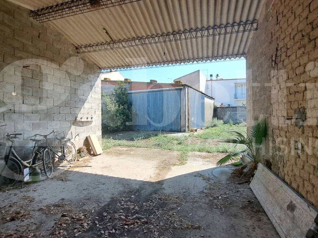 Rustico via perra, 21, nuraxinieddu, oristano