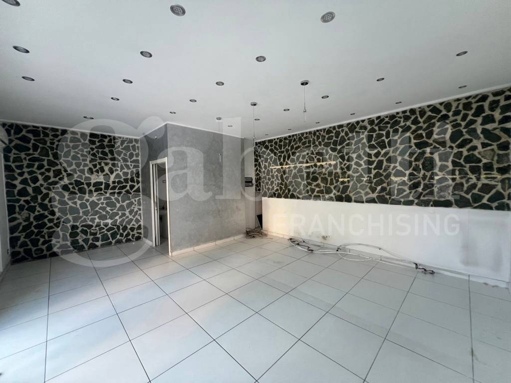 Locale commerciale via molise, 99, centro, isernia