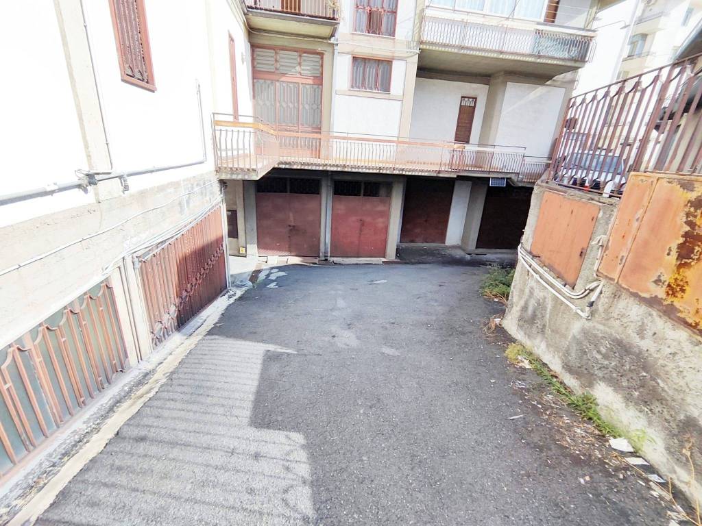Garage - box via giacomo puccini, centro, viagrande