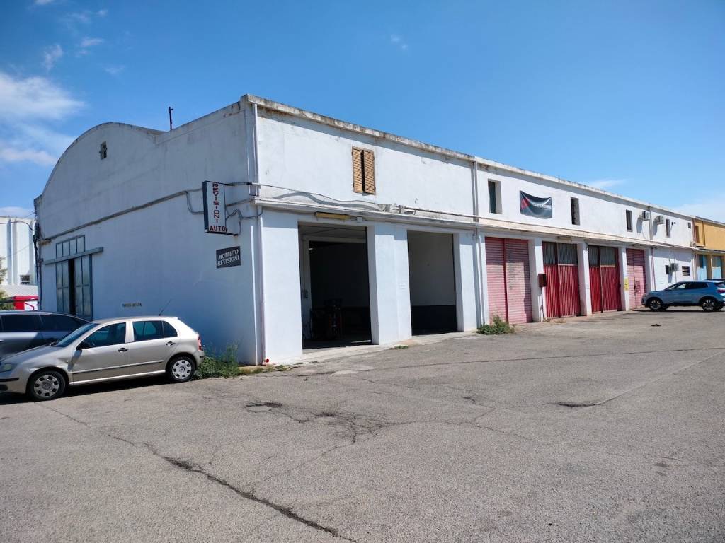 Capannone, viale elmas, cagliari