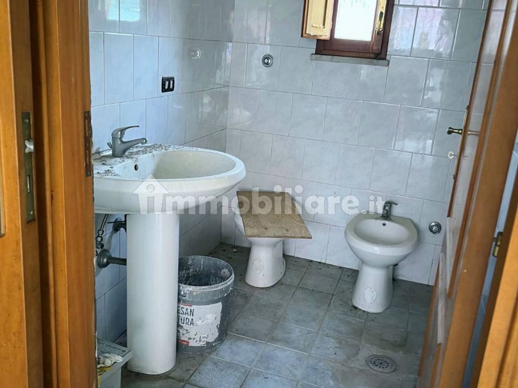 Magazzino Deposito Cupa dell'Arco, Cercola, Rif. 114921567