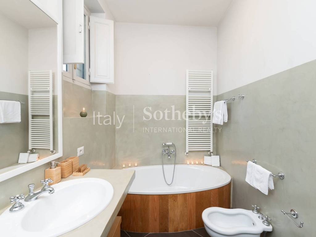 ensuite bathroom