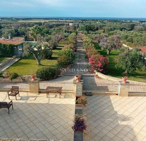 Villa unifamiliare, nuova, 400 m², carovigno