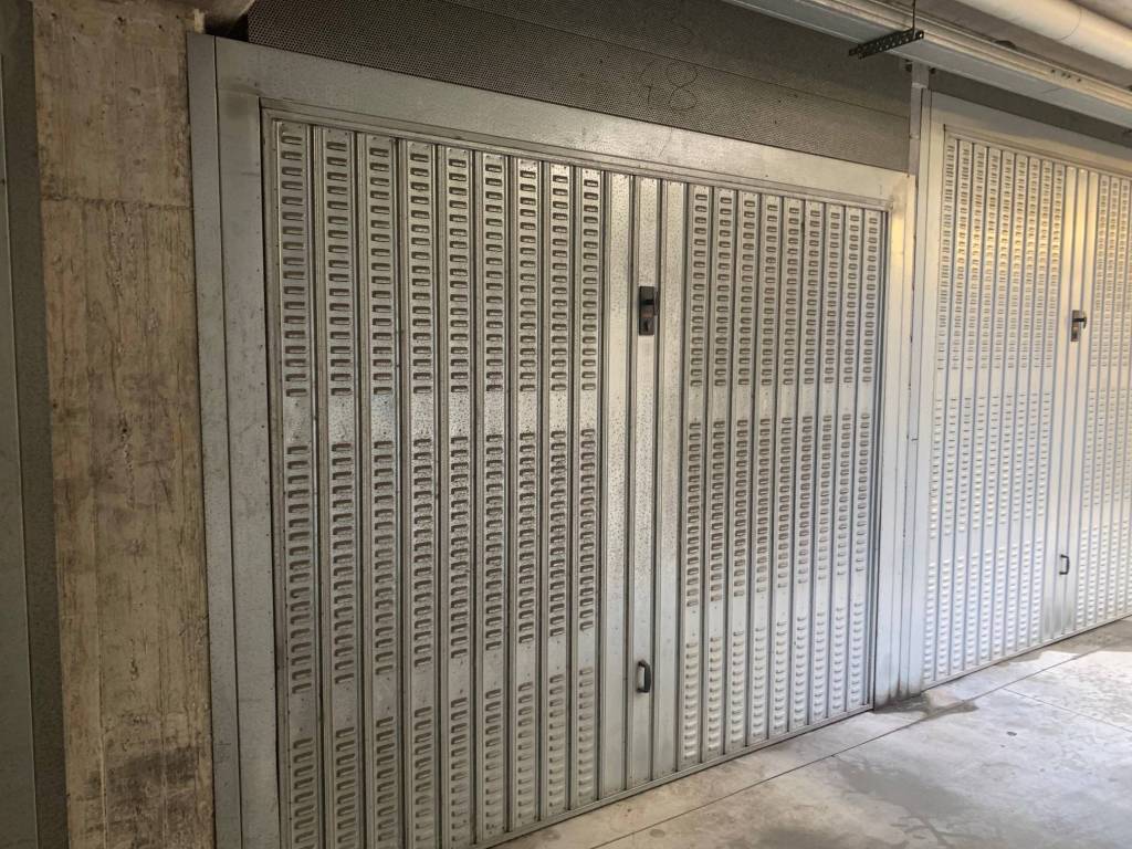Garage - box via guglielmo d'alzano, centro, alzano lombardo