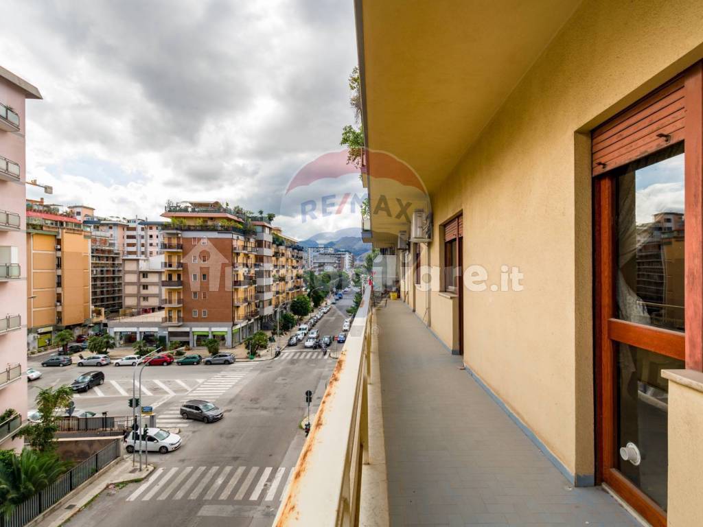 BALCONE PROSPETTO PRINCIPALE