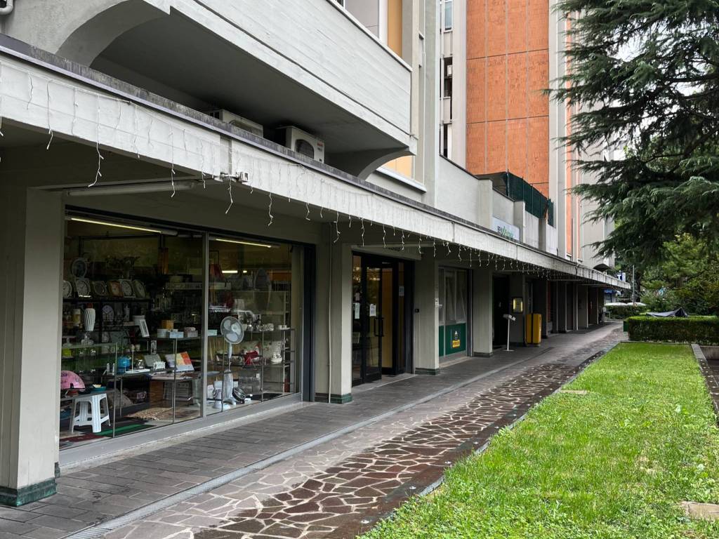 Attività commerciale viale felsina 33a, mazzini - fossolo, bologna