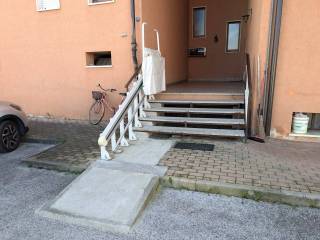 montascale/ingresso