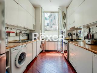 Apartment via Luccoli 16, Caricamento, Genoa