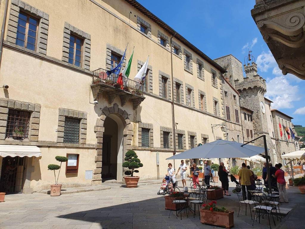 Attico piazza giuseppe garibaldi, centro, santa fiora