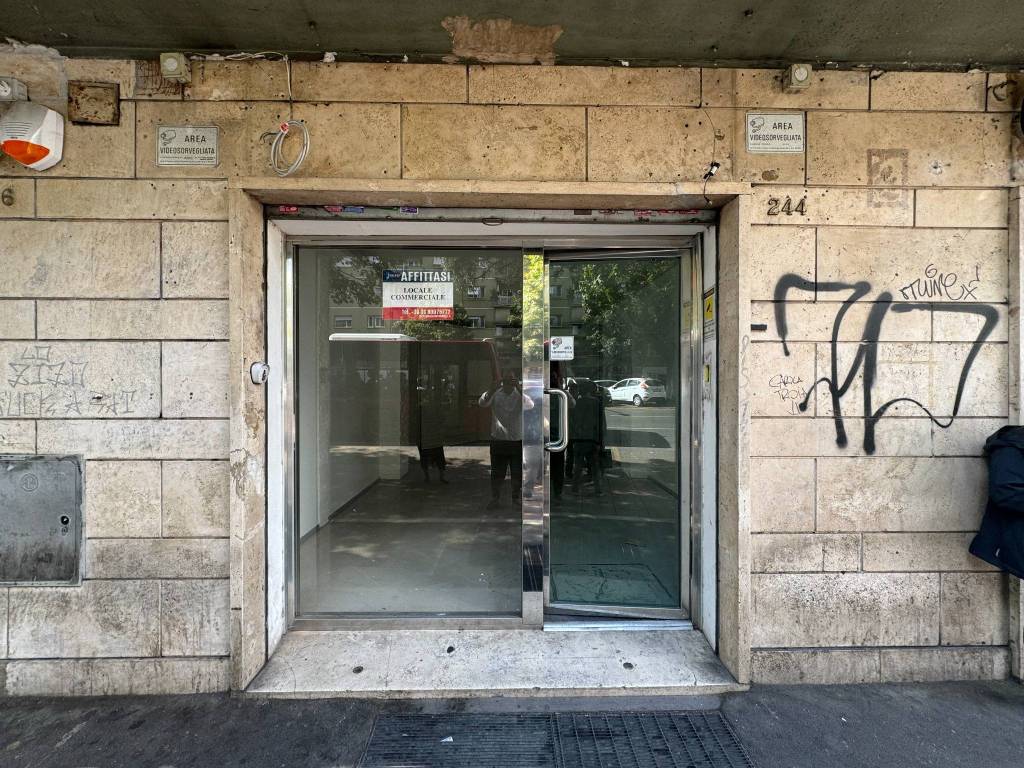 Locale commerciale, marconi, roma
