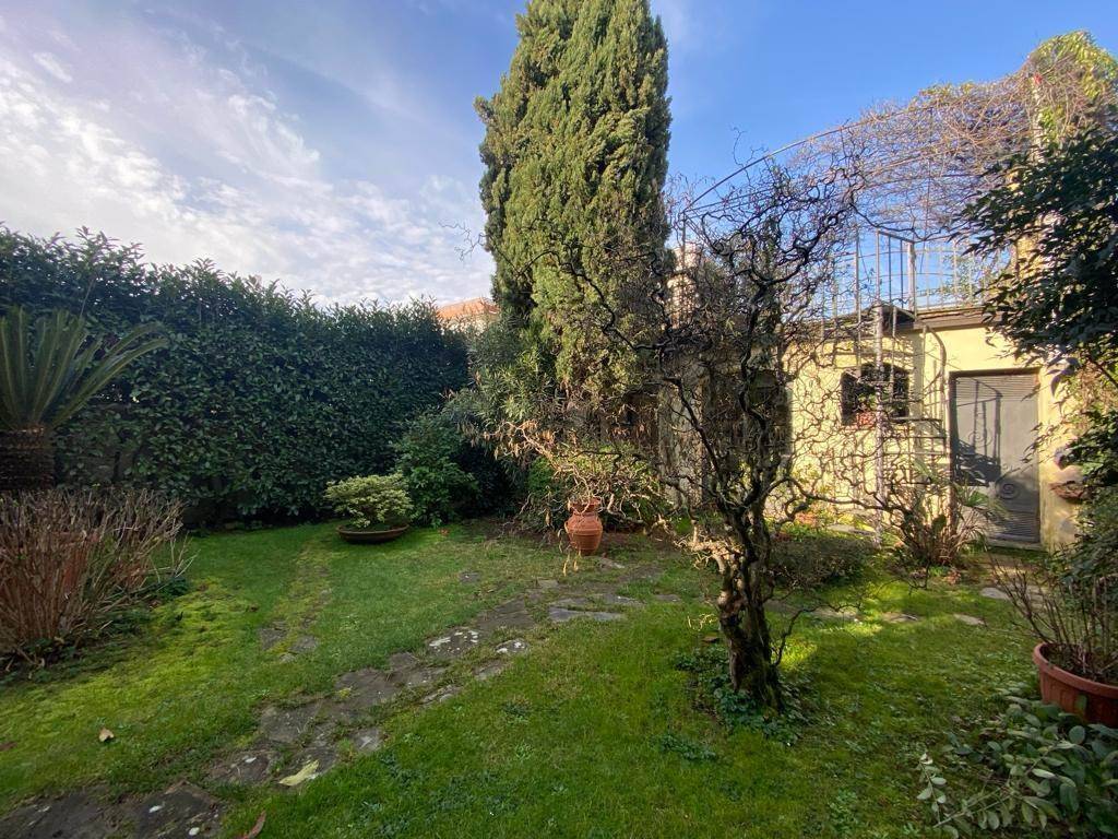 Villa unifamiliare, buono stato, 298 m², stadio, pistoia