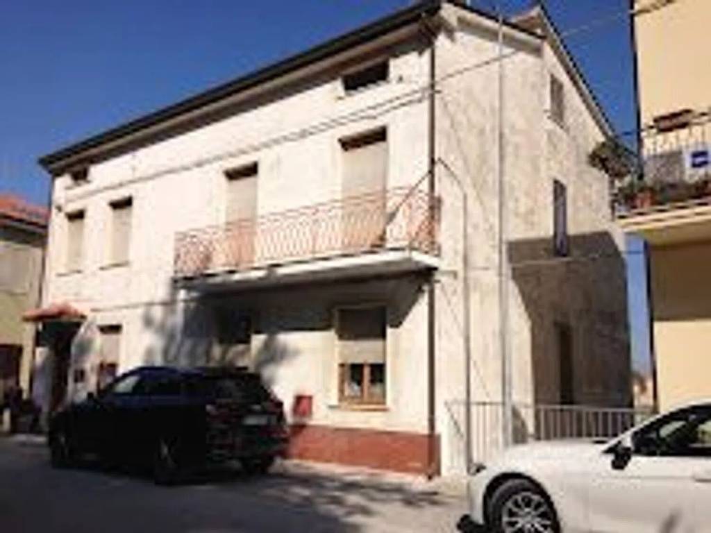 Villa unifamiliare viale emidio cellini, 22, centro, ripatransone