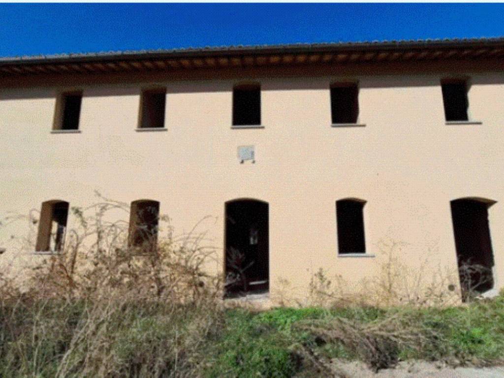 Palazzo - stabile all'asta strada della cascata, gubbio