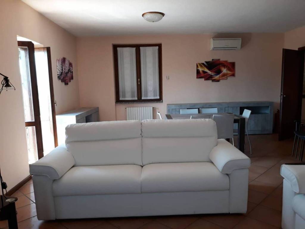 Appartamento in villa via antica regina, centro, gera lario