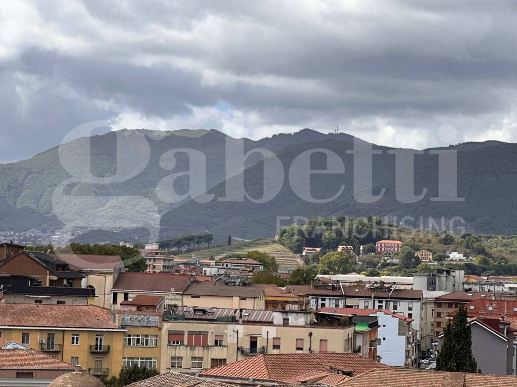 Quadrilocale via campane, 0, centro storico, avellino