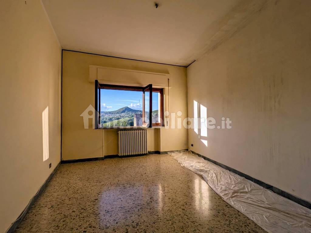 Stanza non arredata