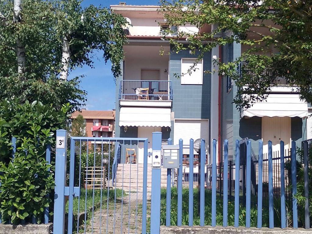 Stanza singola via giulio cesare costanzi 3, rieti