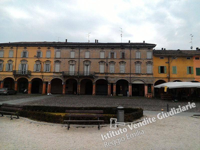 Negozio all'asta piazza unità d'italia, 62, novellara