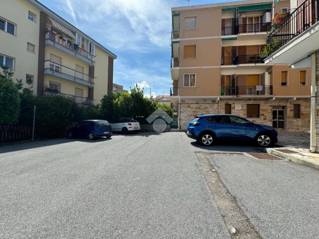 Posti auto condominiali