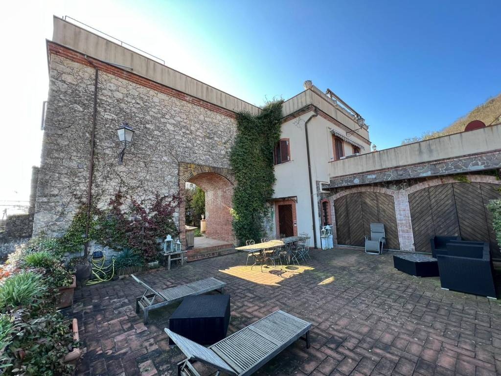 Villa unifamiliare, ottimo stato, 179 m², centro, ameglia