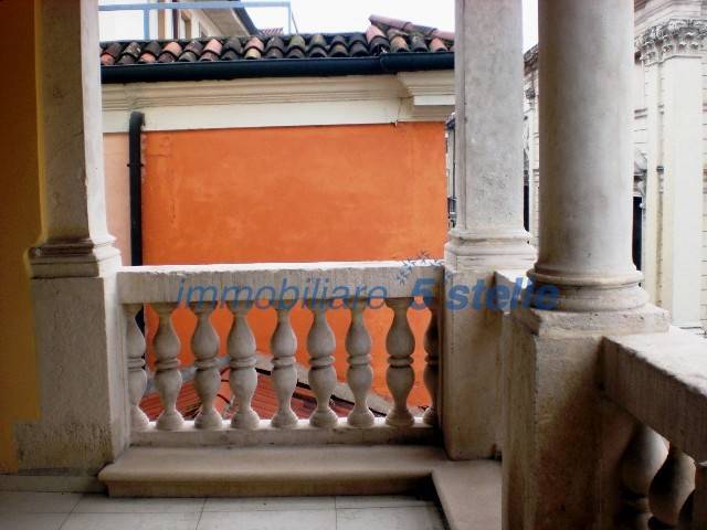 Palazzo - Edificio in vendita a Vicenza
