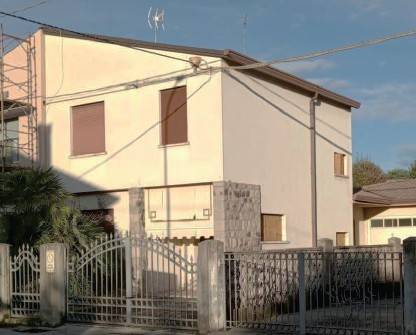 Appartamento all'asta via san pio x n 14  - tombolo, tombolo