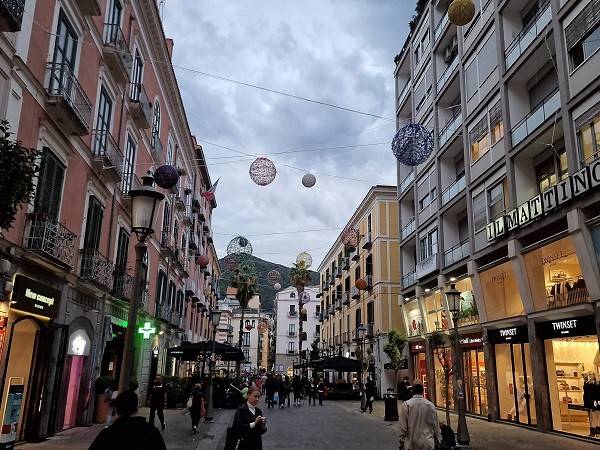 Attività commerciale corso vittorio emanuele 8, centro, salerno