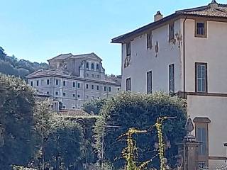 Frascati centrale appartamento balconato con ascen