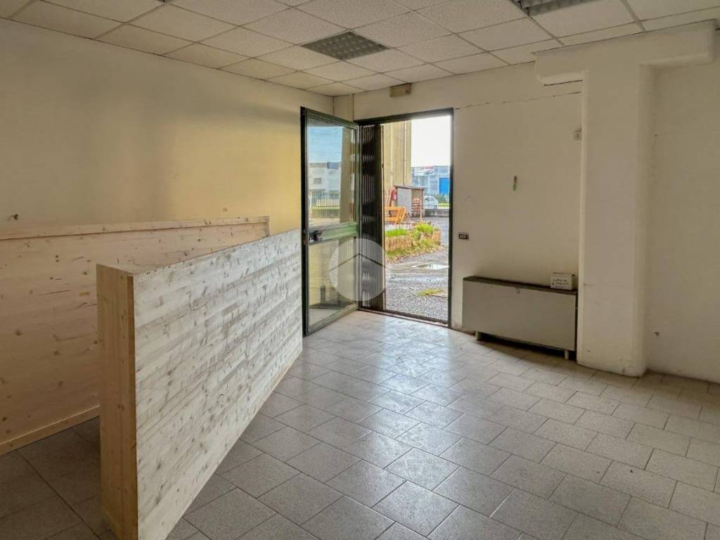 INTERNO