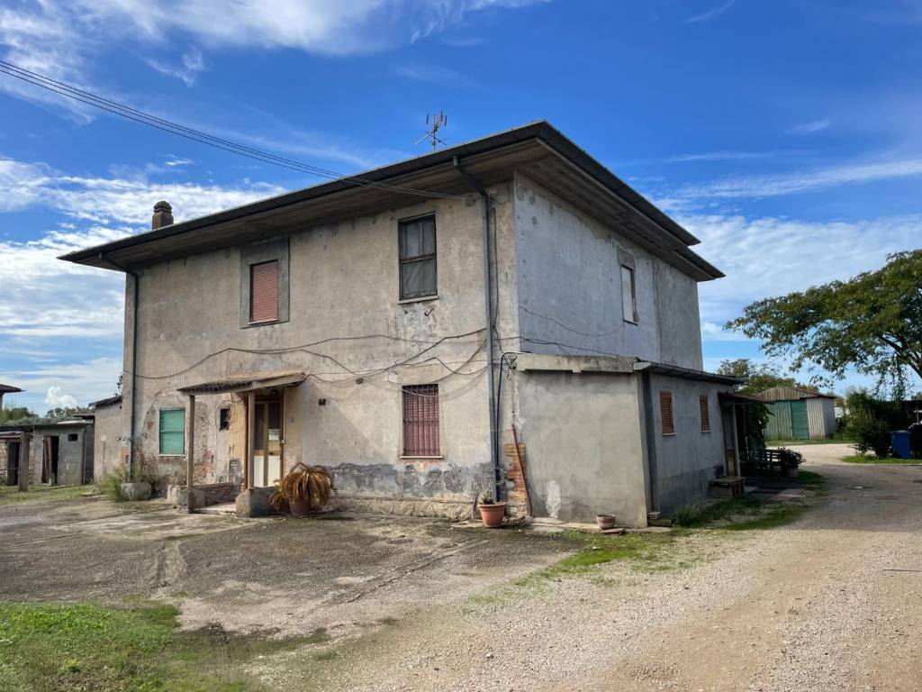 Rustico strada del cucchiarone, latina scalo, latina