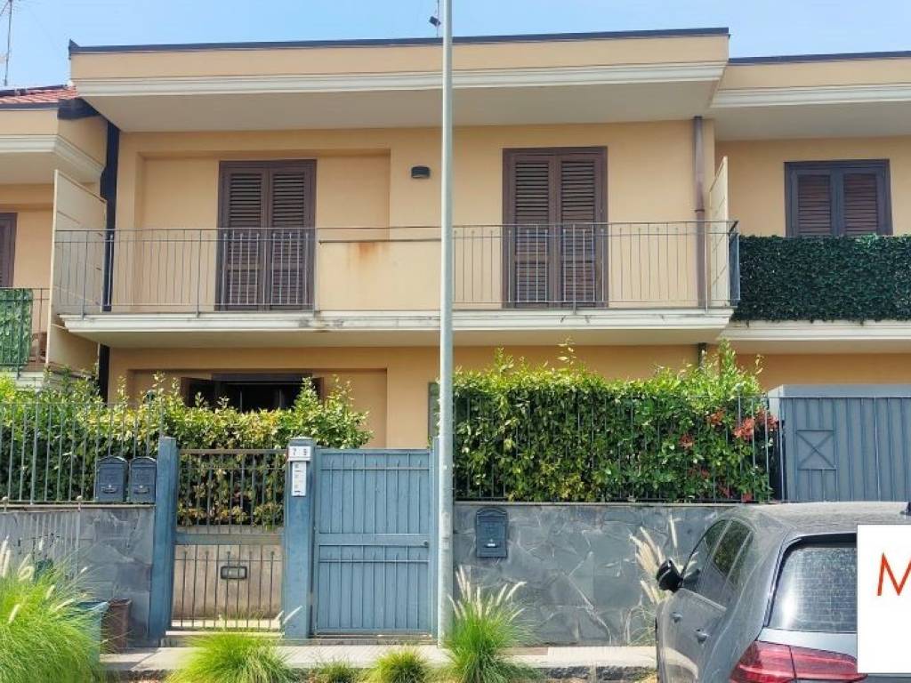 Villa a schiera via cubisia, ospedale, sciarelle, aci platani, acireale