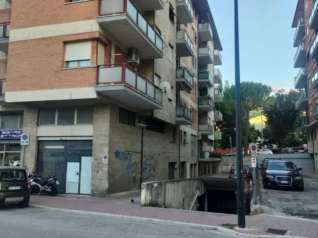 Garage - box via erasmo mari, ascoli piceno