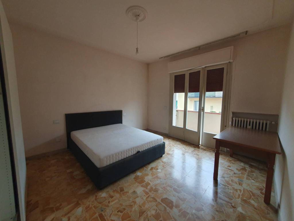 Appartamento buono stato, quarto piano, pistoia ovest, pistoia