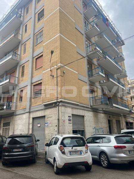 Locale commerciale via Antonio Ruffolo, Foggia, Rif. 115251213 ...