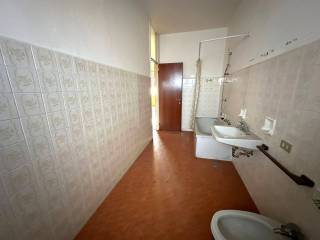 BAGNO CON VASCA