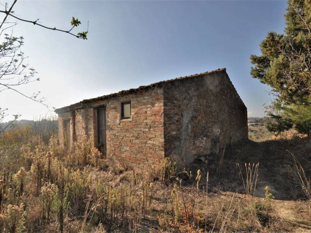 Rustico, da ristrutturare, 70 m², spoltore