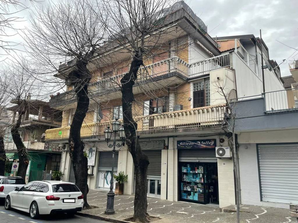 Appartamento viale principe amedeo, 84, centro, solofra