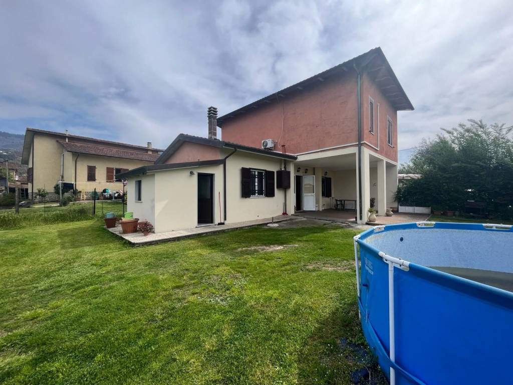 Villa unifamiliare via dell'acqua, rinchiostra - quercioli, massa