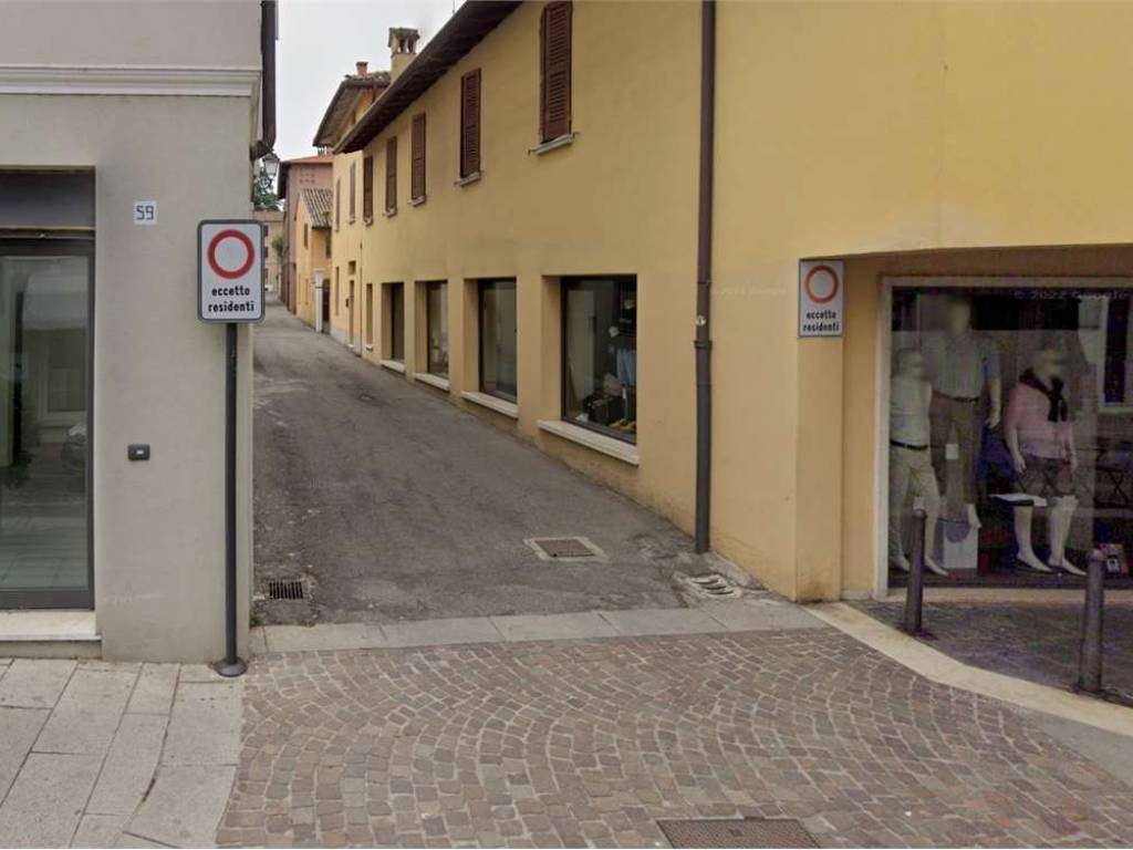 Garage - box all'asta via piazzoni , 70, manerbio