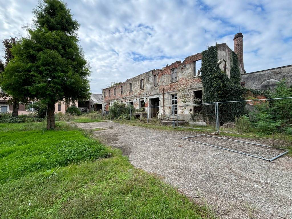 Terreno edificabile via molino, centro, torrevecchia pia