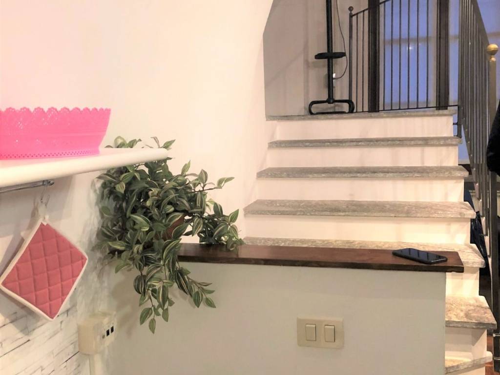 Rent Apartment Novara. 2room flat in via Mossotti 11. Excellent