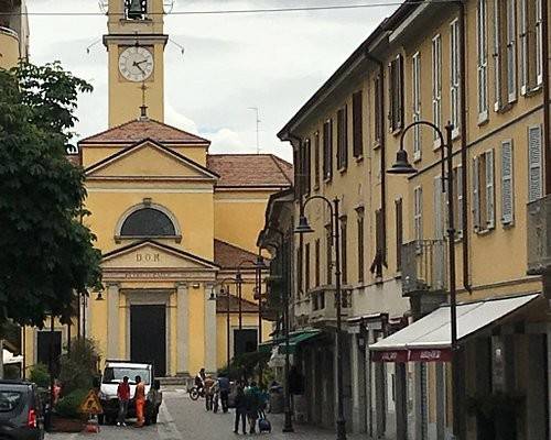 Locale commerciale via giuseppe garibaldi, corsico