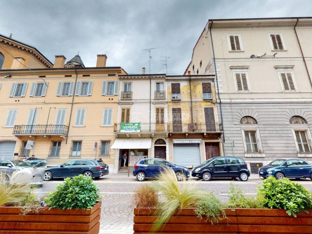 Bilocale corso vittorio emanuele ii 41, centro, mantova