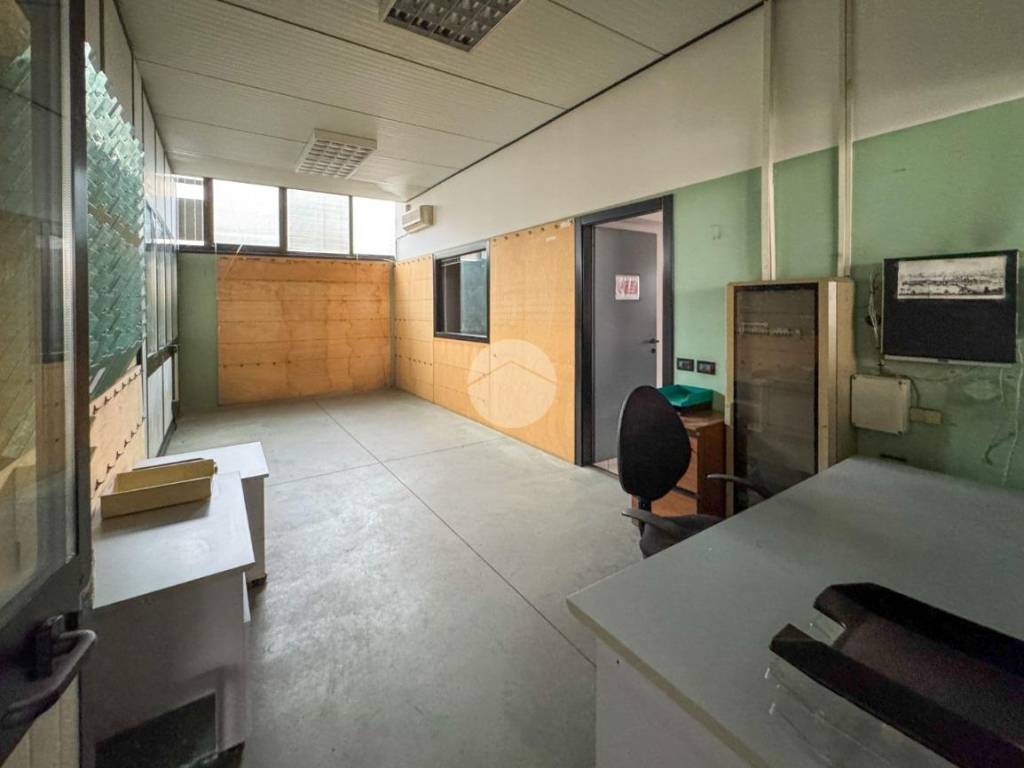 INTERNO