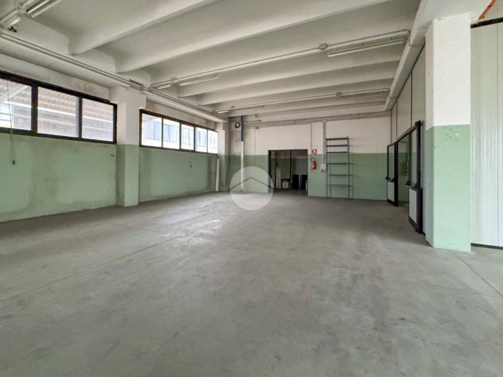 INTERNO