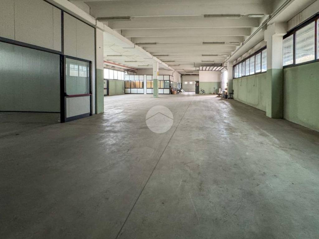 INTERNO