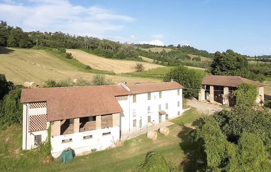 Cascina strada comunale stazzano-cassano spinola, stazzano