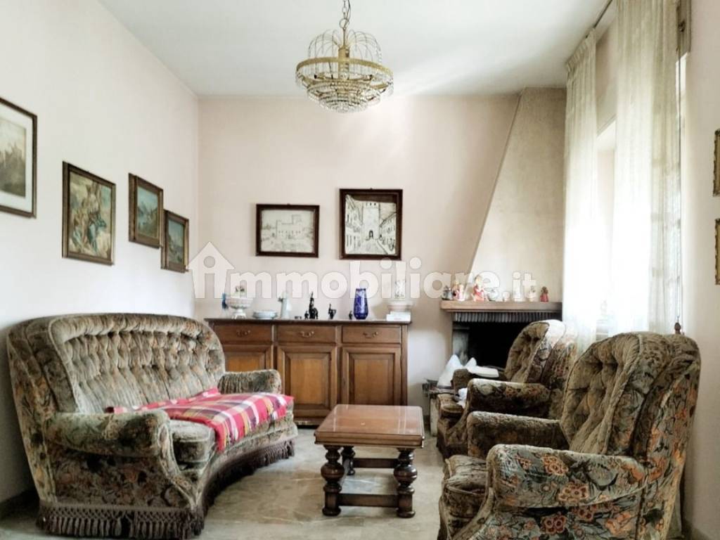 Salone