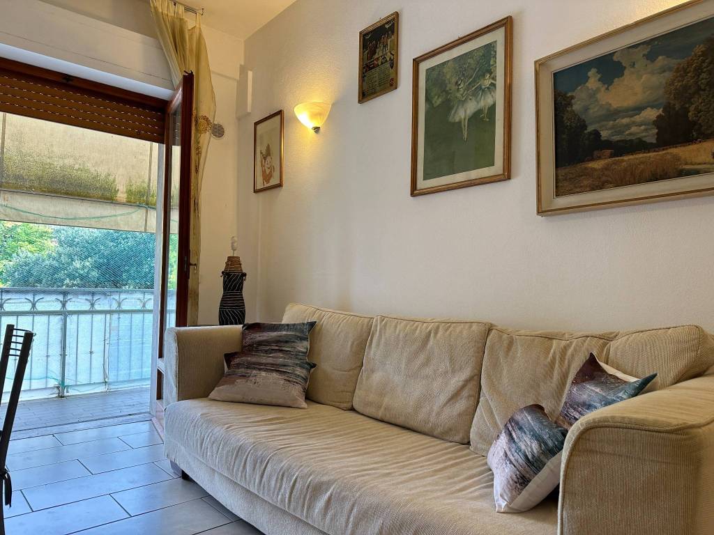 soggiorno appartamento in vendita in Viale Leonardo Ximenes, Grosseto