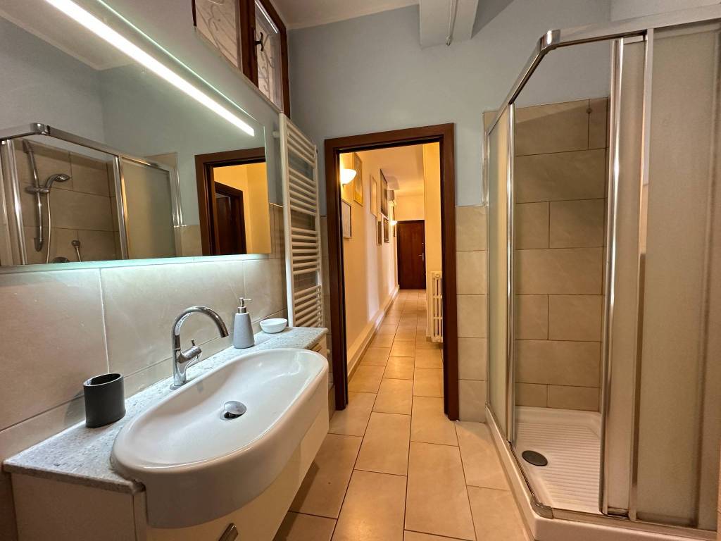 bagno appartamento in vendita in Viale Leonardo Ximenes, Grosseto